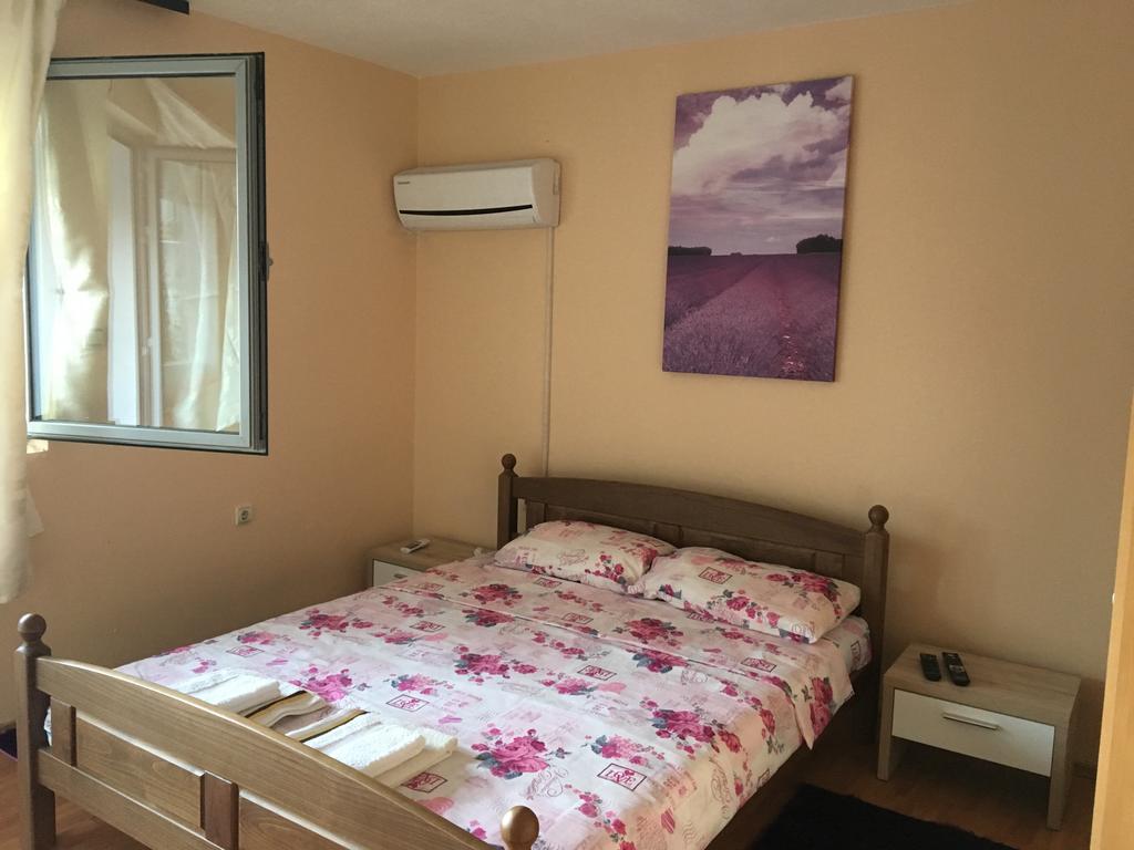 Mell Apartments Мостар Екстер'єр фото