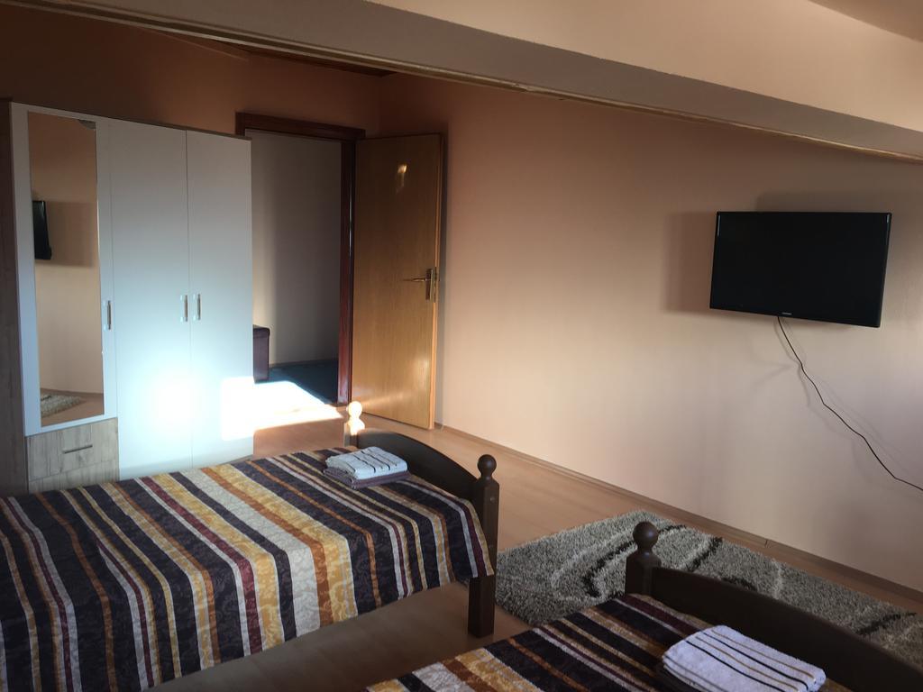 Mell Apartments Мостар Екстер'єр фото